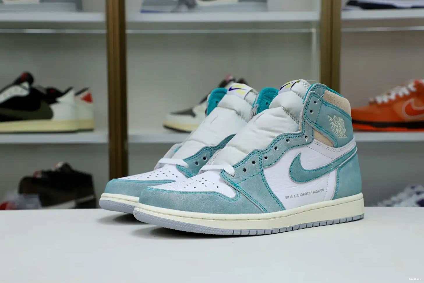 HIGH JORDAN RETRO 1 'TURBO GREEN' Kimikick OG AIR 0518